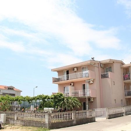Apartments Petricevic Sutomore Buitenkant foto