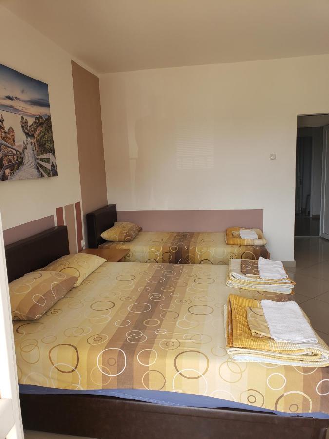 Apartments Petricevic Sutomore Buitenkant foto
