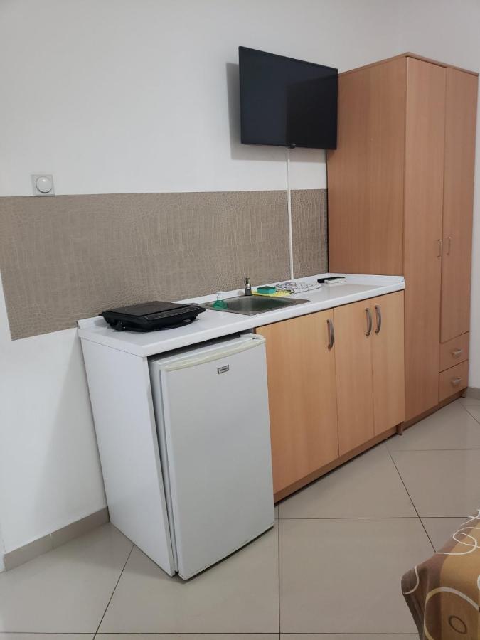 Apartments Petricevic Sutomore Buitenkant foto