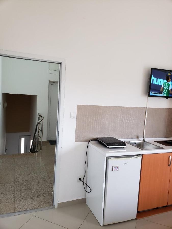 Apartments Petricevic Sutomore Buitenkant foto