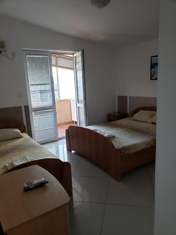 Apartments Petricevic Sutomore Buitenkant foto
