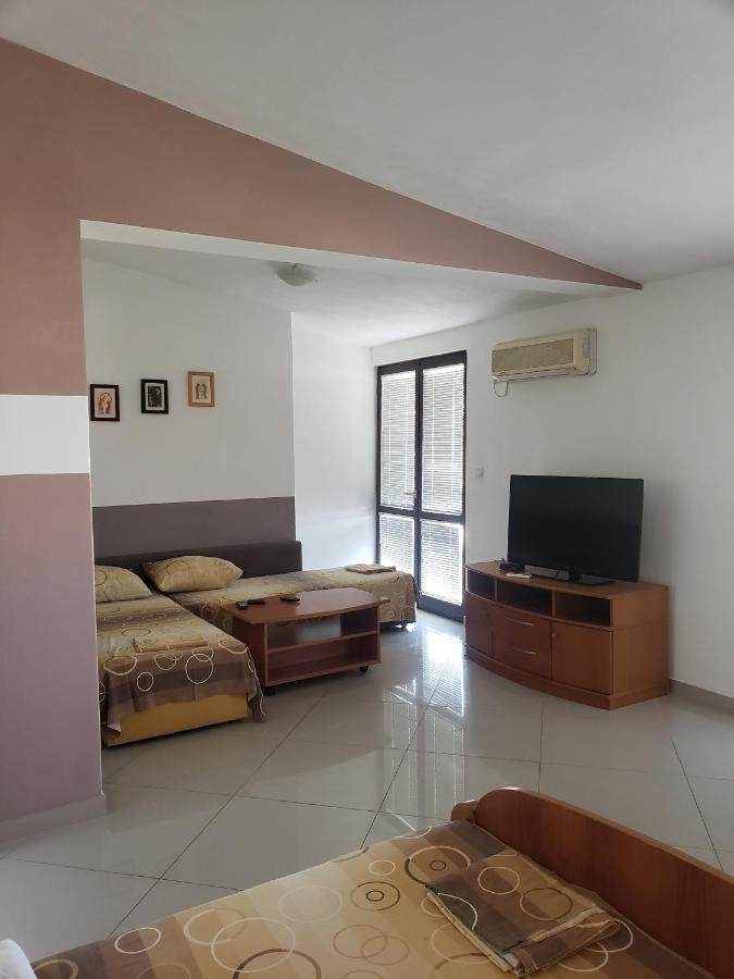 Apartments Petricevic Sutomore Buitenkant foto