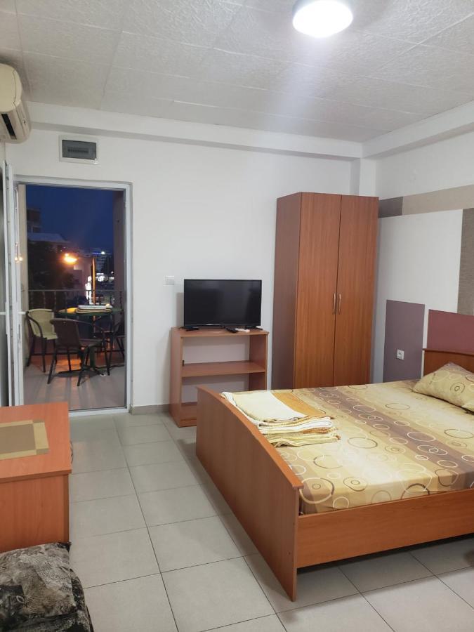 Apartments Petricevic Sutomore Buitenkant foto